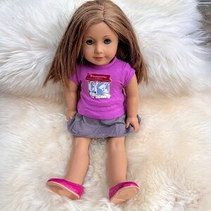 American Girl Doll 2014 with California Tee Shirt / Outfit